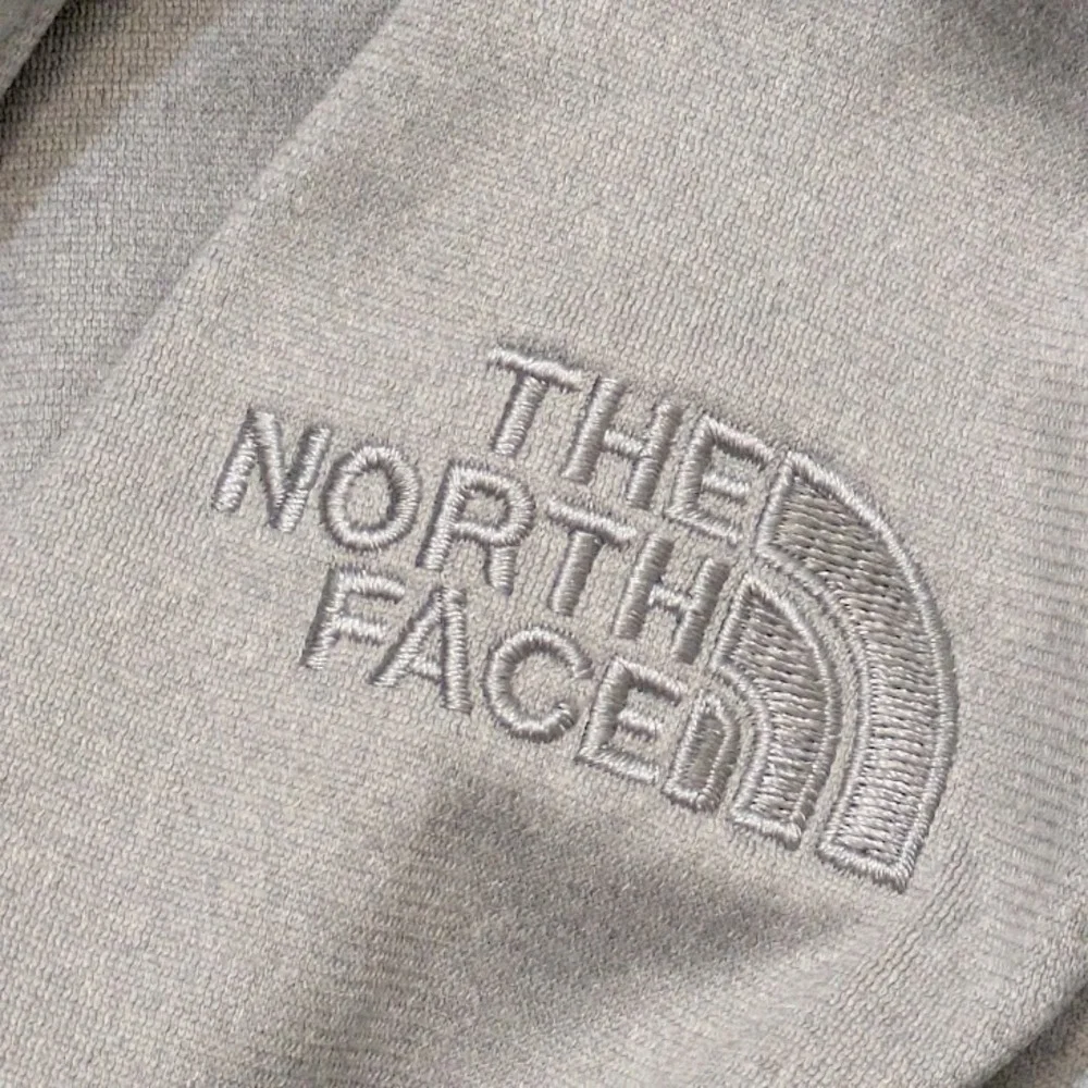 The North‎ Face Men's Gray 1/4 Zip Performance Pullover XXL Embroidered Logo